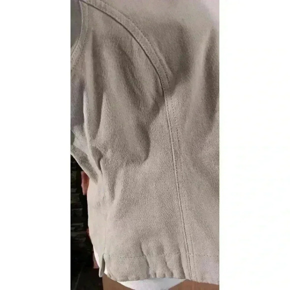 CHICO'S (2 -M) Women's Suede Leather Jacket Cream Color Full Zip Front Poly Crop - Picture 7 of 8